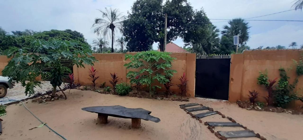 Pombo Kunda Villa Sanyang Exterior photo