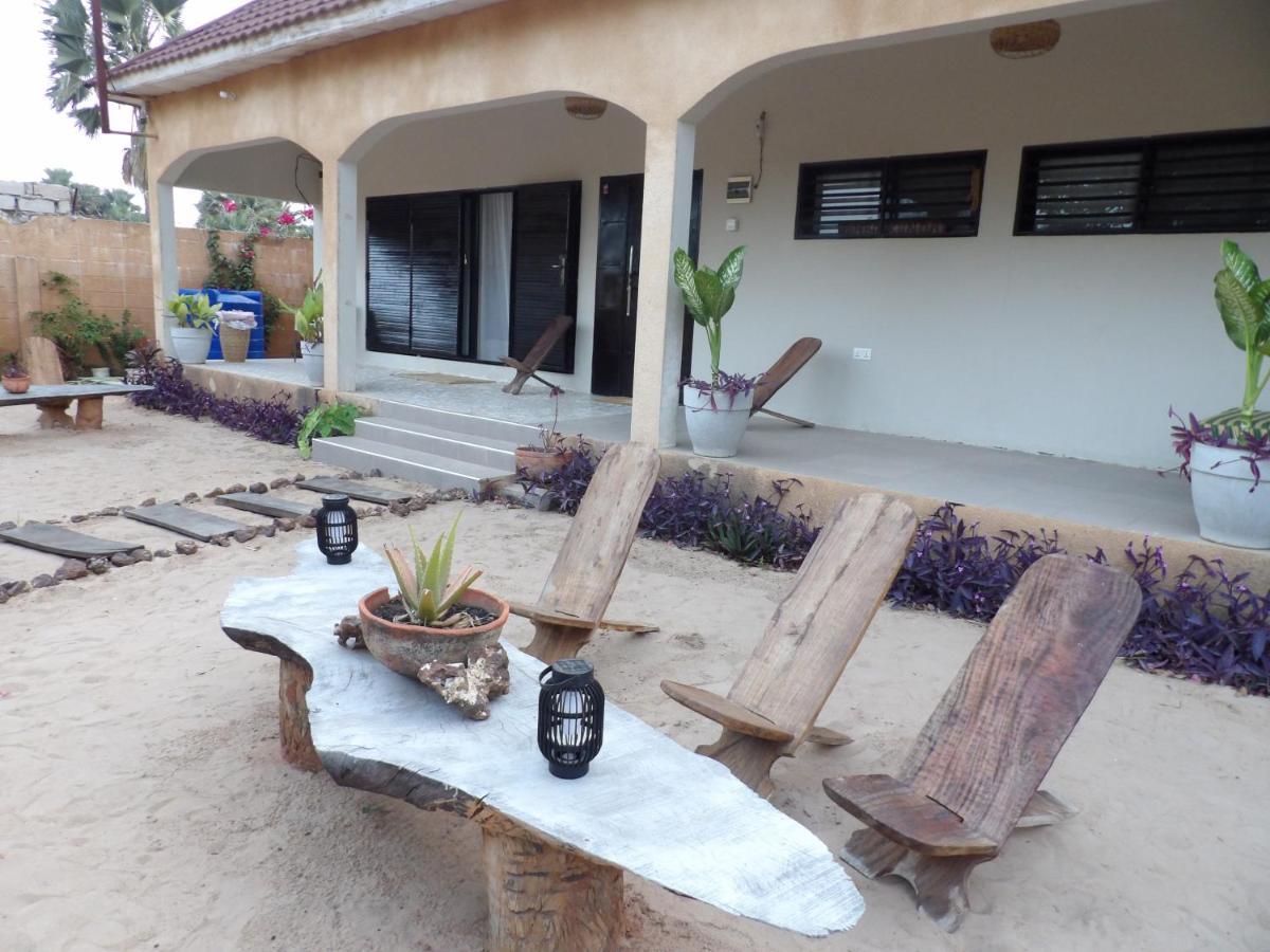 Pombo Kunda Villa Sanyang Exterior photo